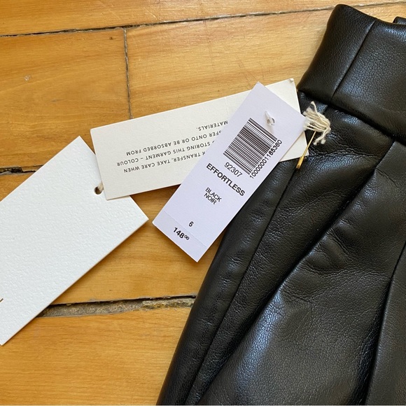 Aritzia Effortless Pants - Black Vegan Leather - Size 6 NWT - Picture 6 of 8